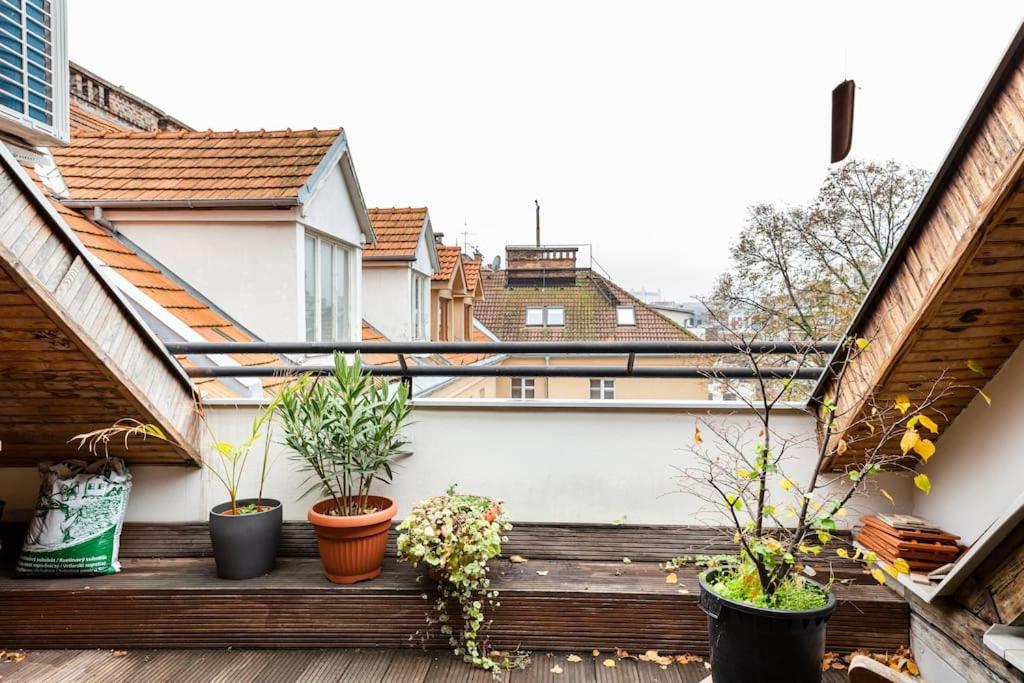 Rooftop 180M2 Loft With Private Sauna, Братислава Екстериор снимка