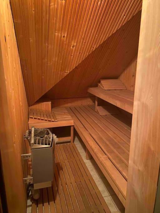 Rooftop 180M2 Loft With Private Sauna, Братислава Екстериор снимка
